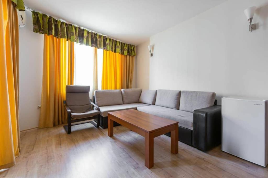Avalon Appartament Da Lary Sunny Beach Buitenkant foto